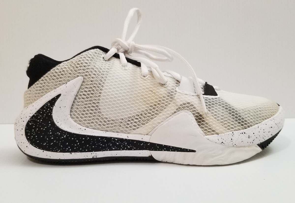 Nike Mens Zoom Freak 1 Oreo Basketball Shoes White Black BQ5422