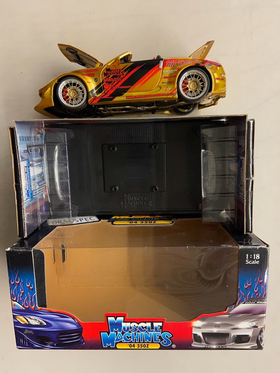 Muscle Machines Tuners 1:18 Scale Diecast Metal Car '04 Nissan