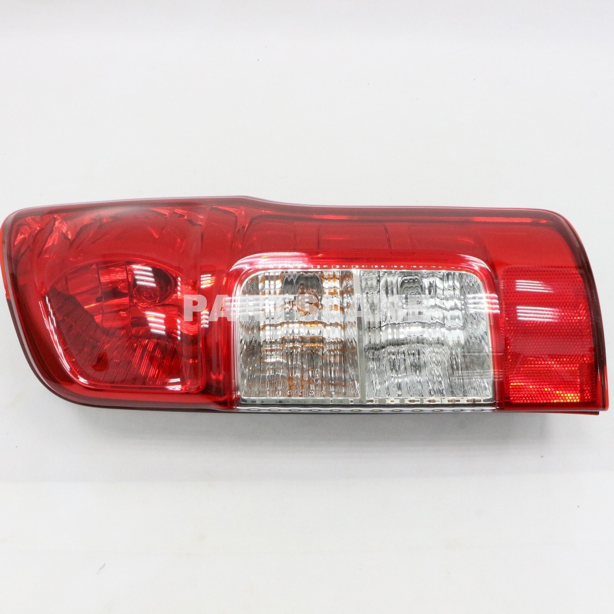 Nissan NV350 Caravan OEM Genuine Rear Right Combination Lamp 26550