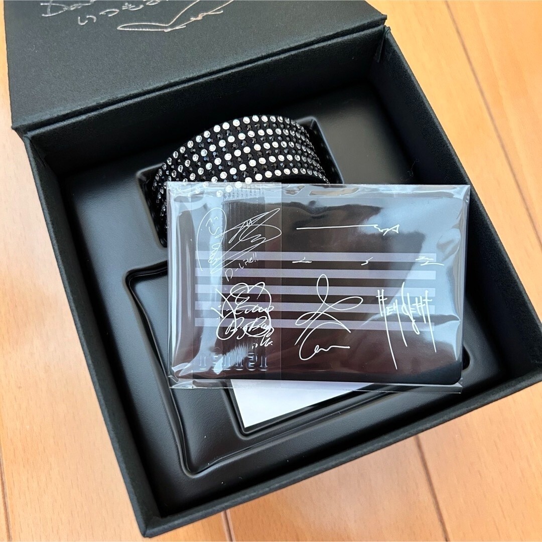 BIGBANG Japan Official Swarovski Bangle Concert VIP Seat Benefits