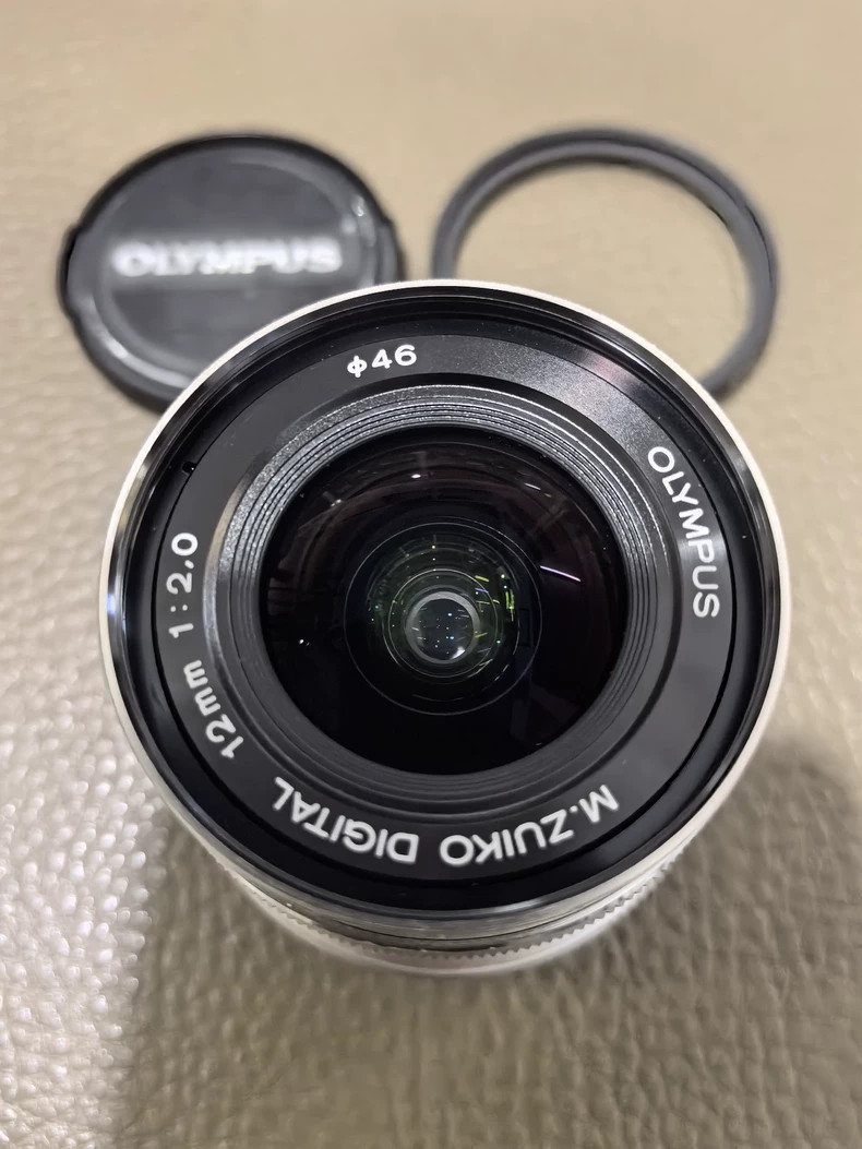 OLYMPUS M. ZUIKO DIGITAL ED 12mm F/2.0 Silver Lens for Micro Four