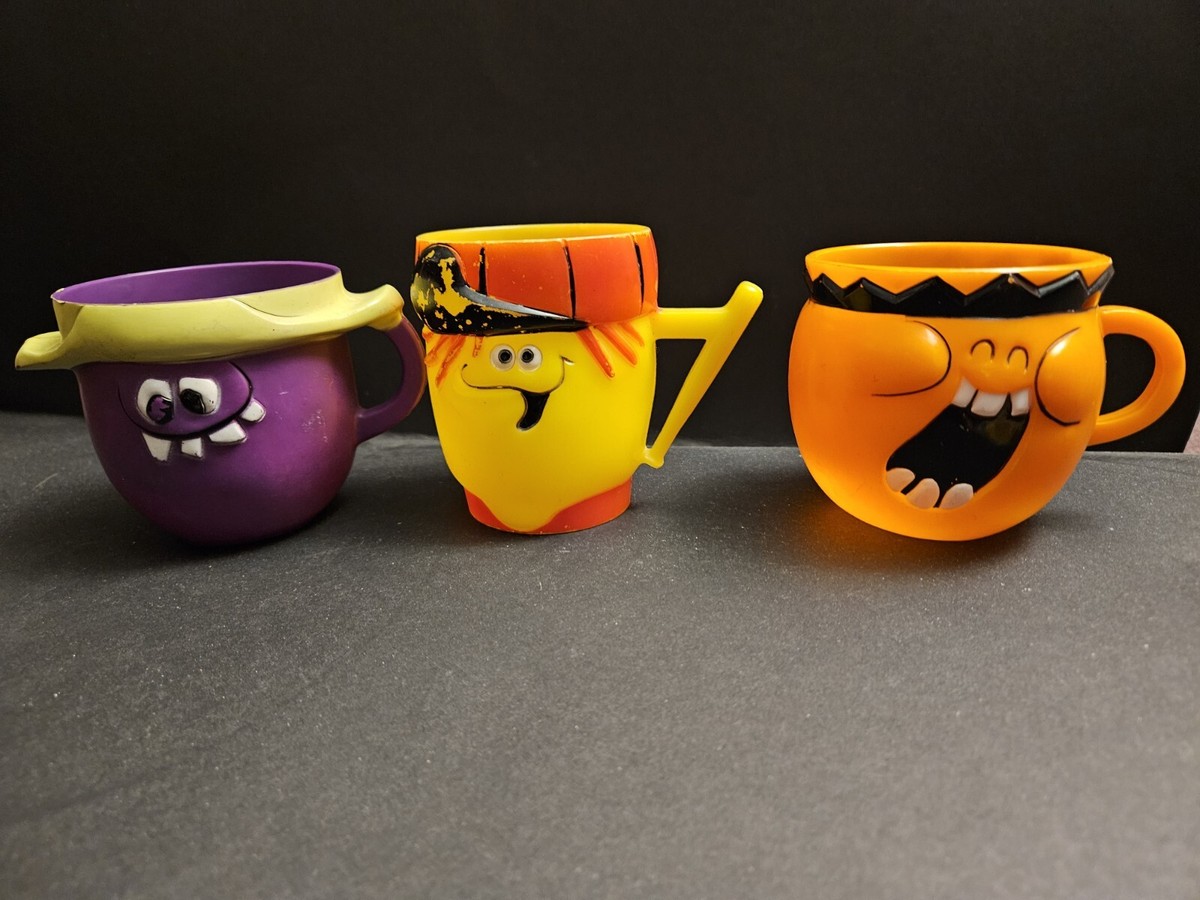 3) Vtg PILLSBURY FUNNY FACE Plastic Cup Mugs 1970s Kool Aid Lefty