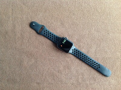 Apple Watch Series 4 Nike 40mm Aluminum & Ceramic Case 10NX Glass