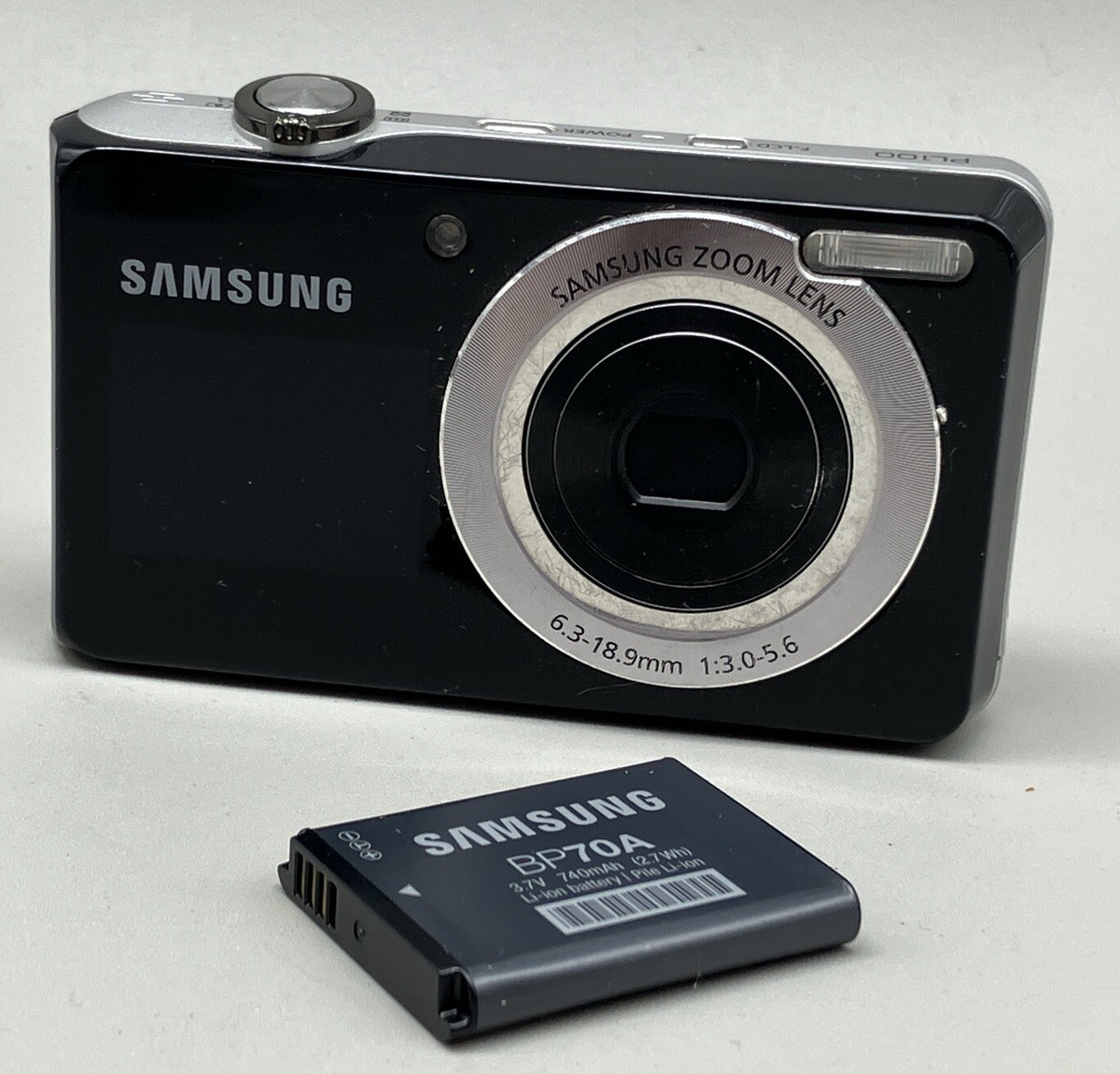 SAMSUNG PL100 12.2MP Digital Camera Selfie Front Screen Dual View