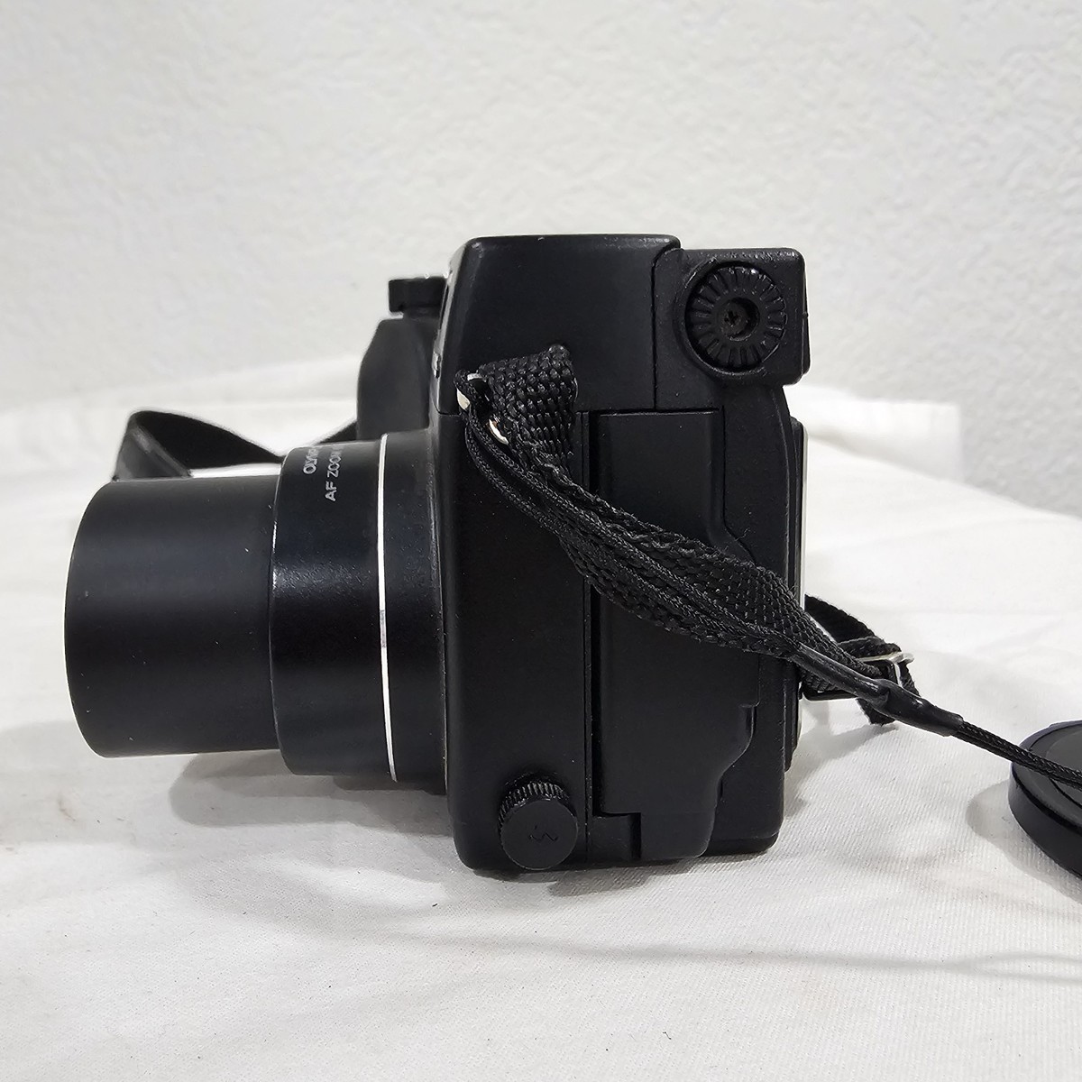 Vintage Olympus CAMEDIA C-3030 Zoom 3.3MP Digital Camera - Tested