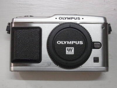 OLYMPUS PEN E-P1 シルバー/ブラック 本体と充電器 OLYMPUS PEN E-P1
