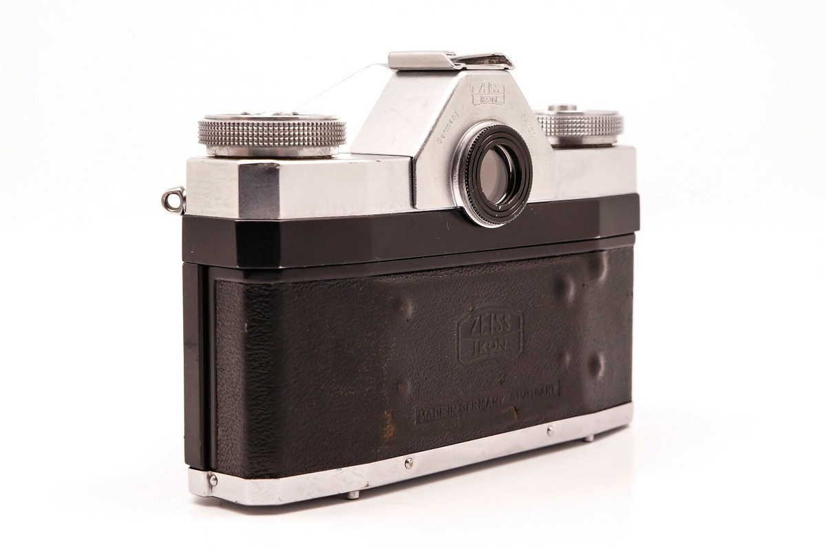 Zeiss Ikon Contaflex 35mm SLR Film Camera w/ Tessar 45mm 2.8 Lens