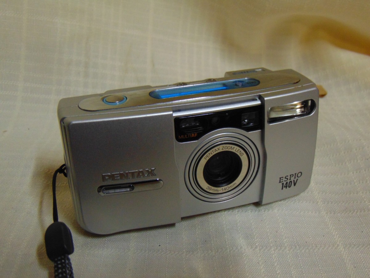 Pentax Espio 140V 35mm Point & Shoot Film Camera w/ Case 140mm