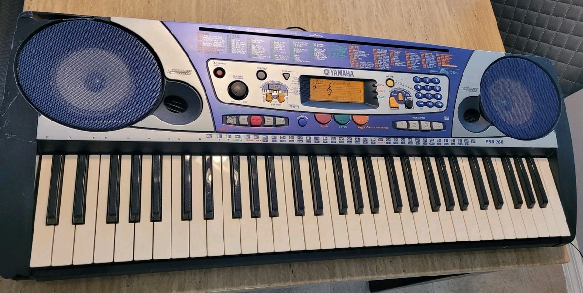Yamaha Psr-260 Electronic Piano 61 Full Sizes Keys Midi Teaching