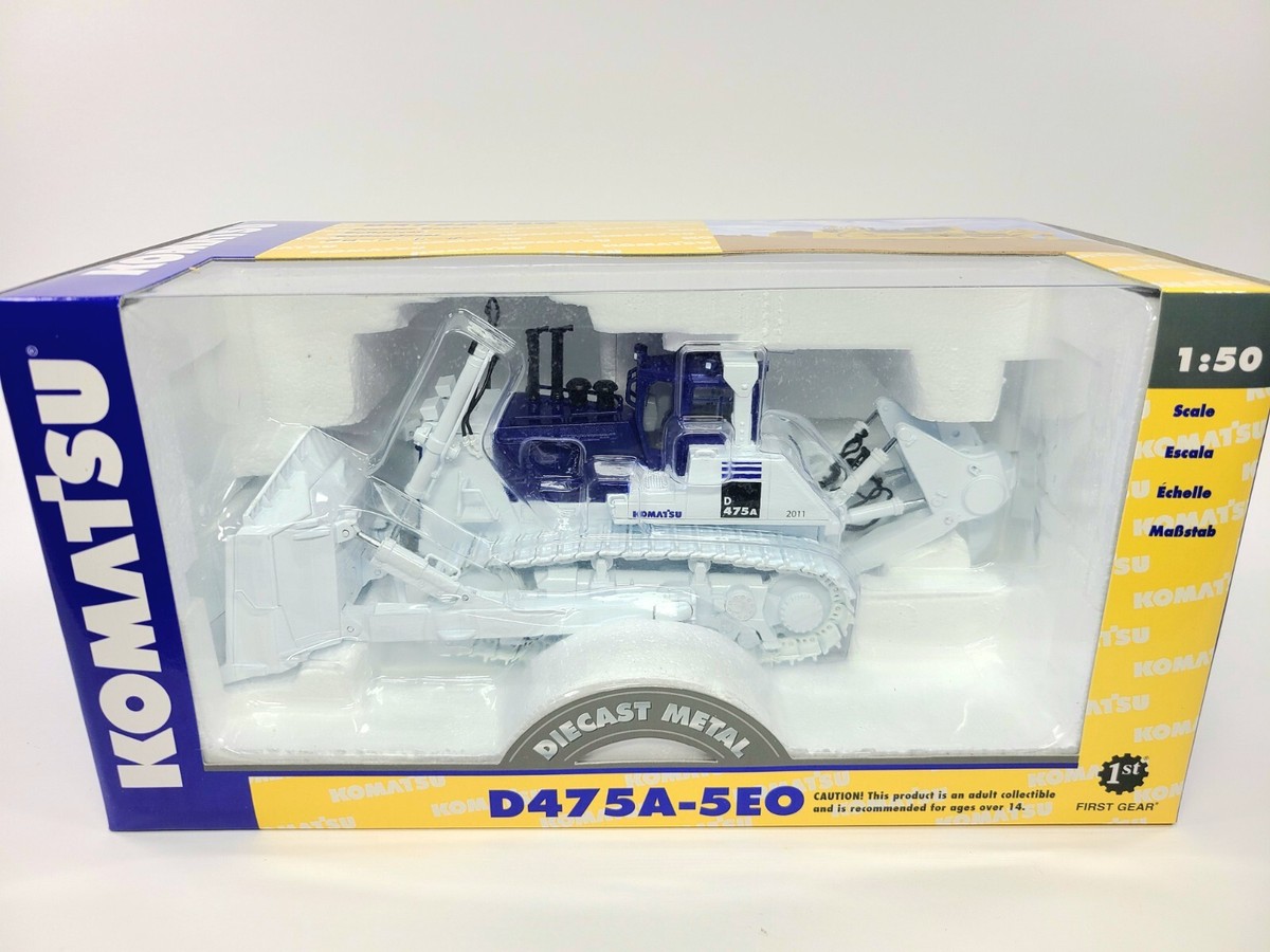 Komatsu D475A-5EO Dozer with Ripper - White First Gear 1:50 Scale