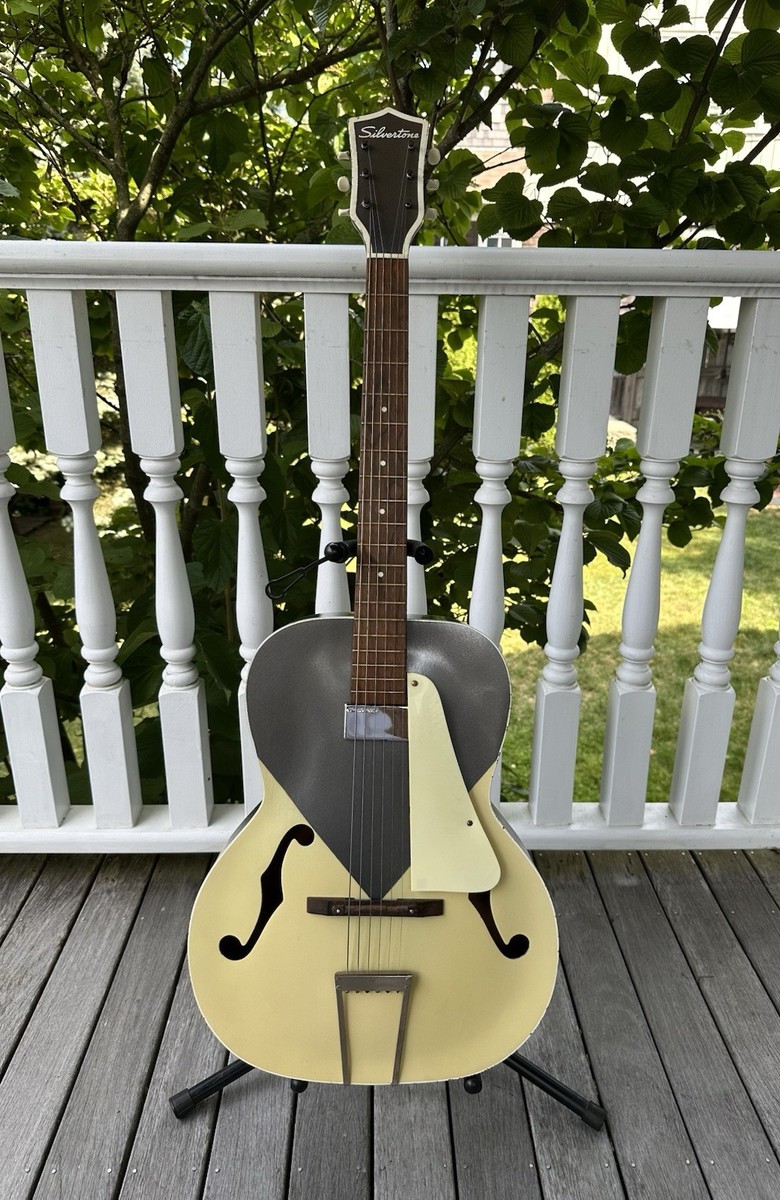 VINTAGE SILVERTONE KENTUCKY BLUE ARCH TOP GUITAR WITH A LACE