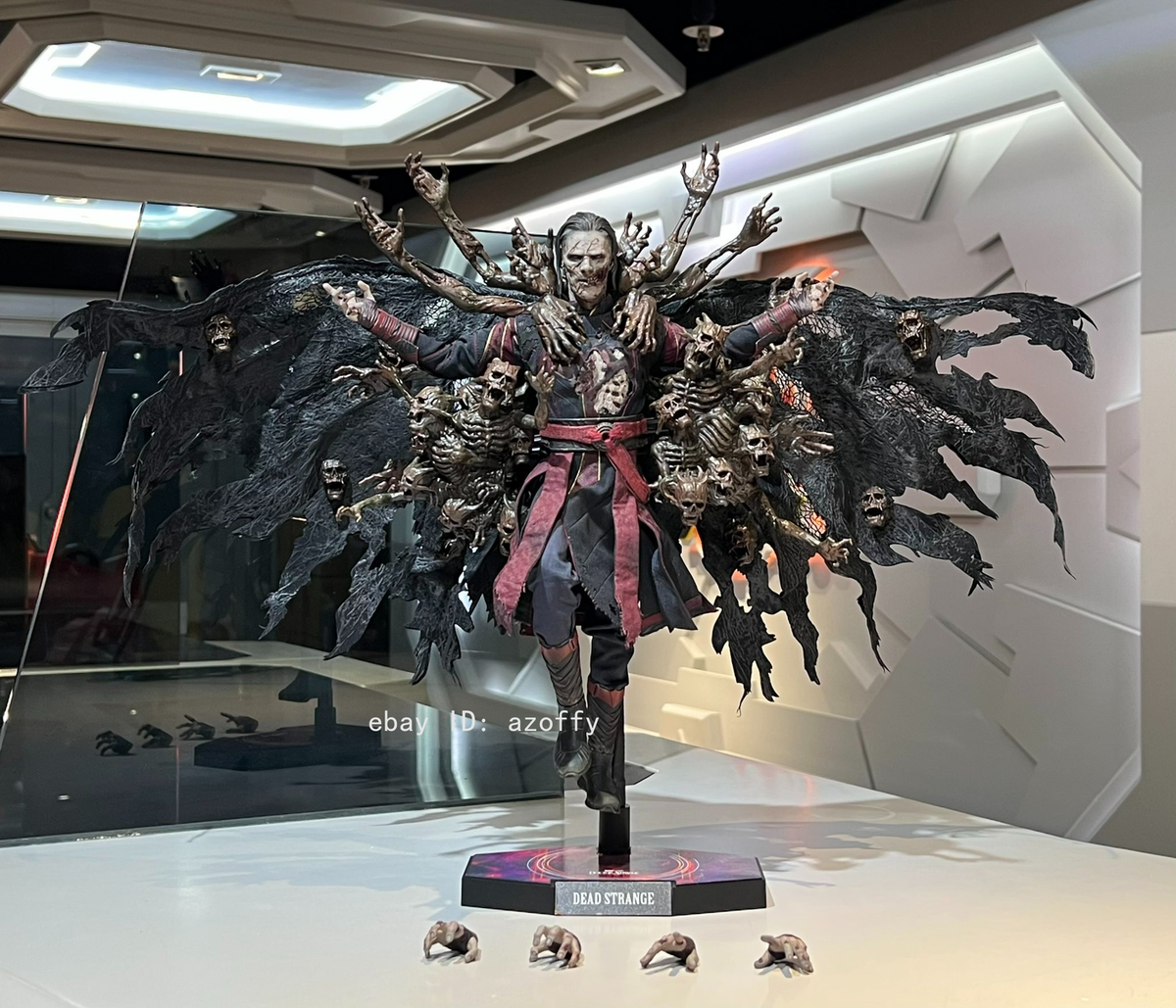 Hot Toys MMS654 1/6 Marvel Dead Doctor Strange Multiverse of