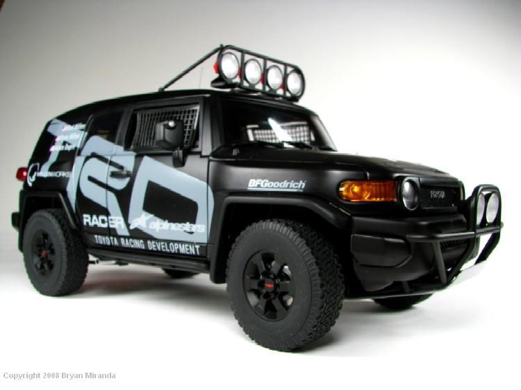 1/18 AUTOart Millennium TOYOTA TRD FJ CRUISER 2007 DieCast Car