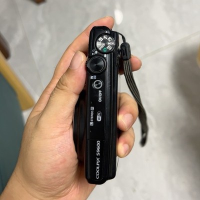 Nikon COOLPIX S9600 Digital Camera 16 MP 22x Optical Zoom English