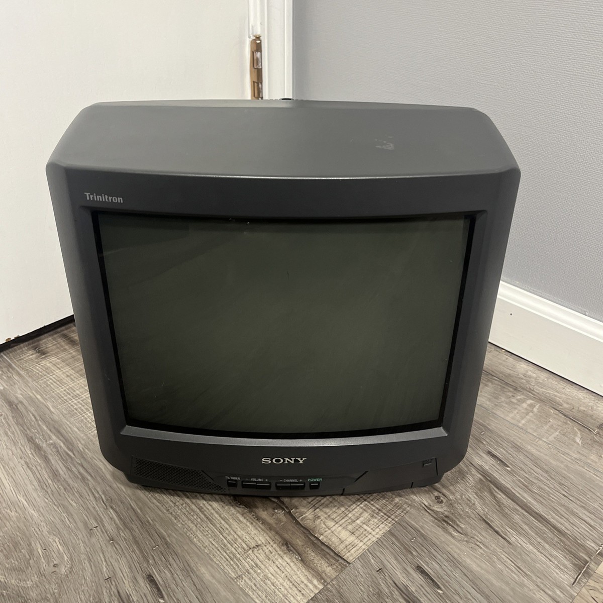 Sony KV-14R20/B Trinitron 14” Vintage Retro Gaming CRT TV Tested