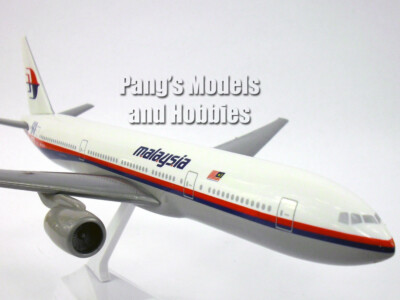 Flight Miniatures Malaysia Airlines 50th Anniversary Boeing 777 1