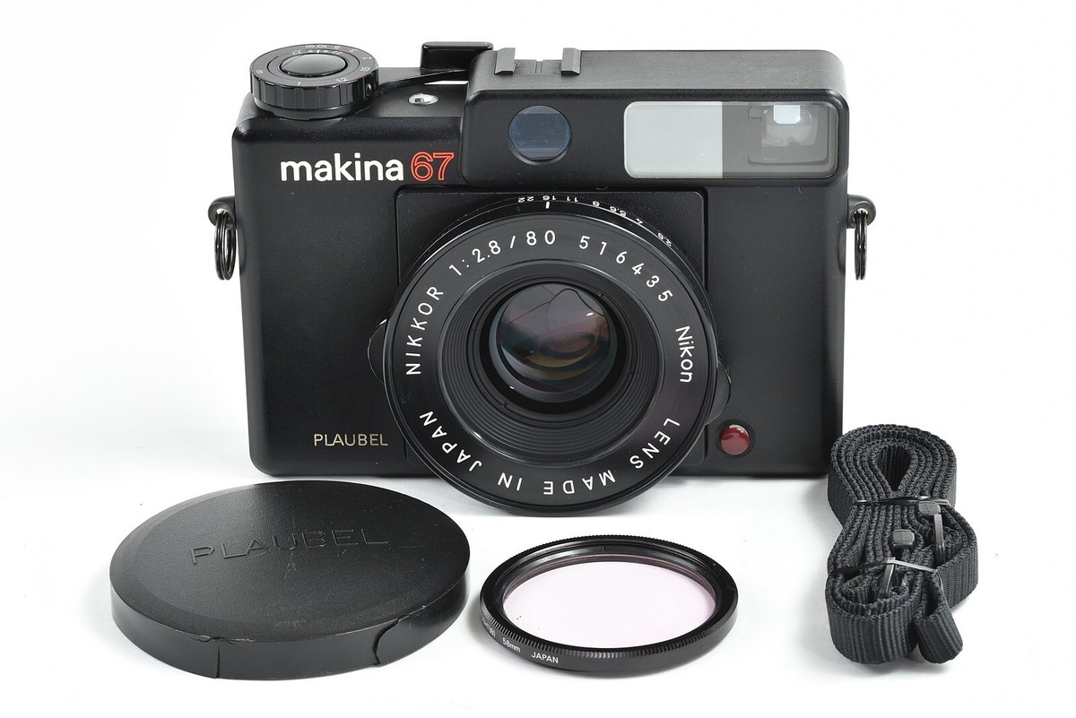 Plaubel Makina 67 Film Camera w/80mm f2.8 Nikkor Lens [Very good