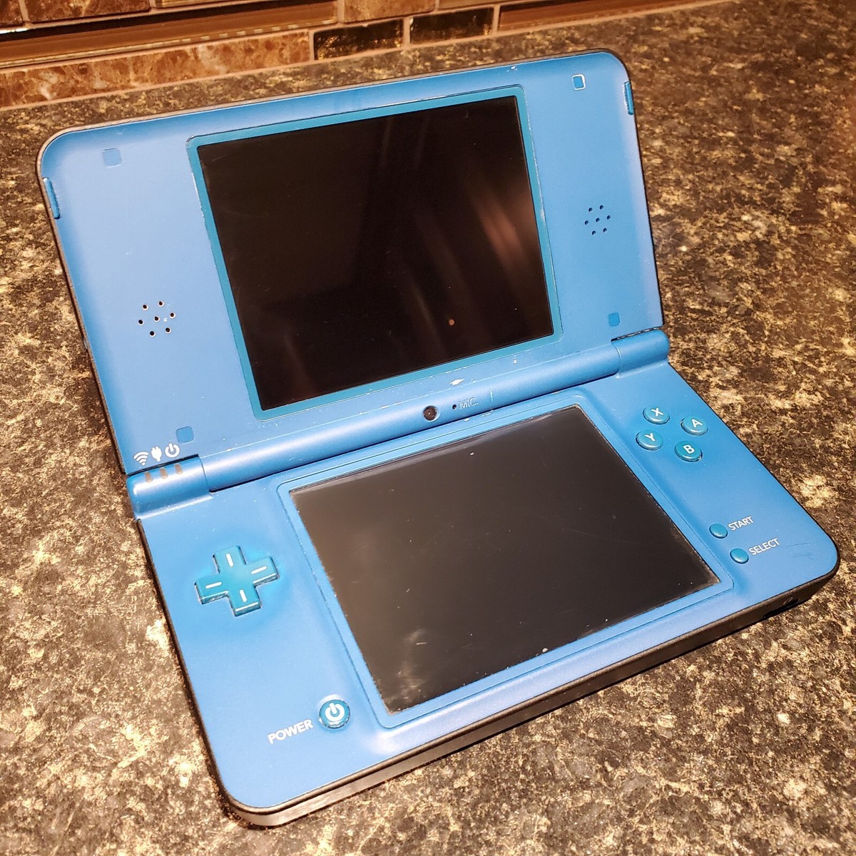 Nintendo DSi XL Handheld System - Midnight Blue CIB, Broken Top