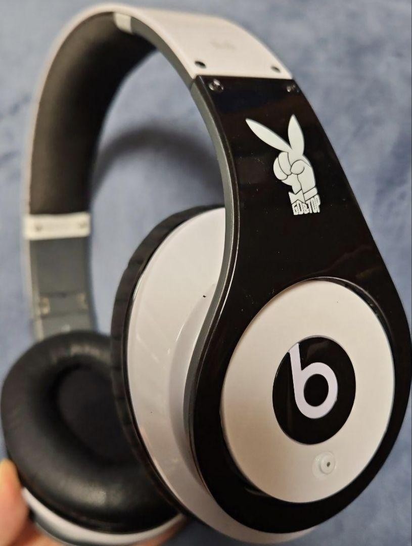 Beats by Dr. Dre Headphones G-Dragon BIGBANG Limited Edition Ear