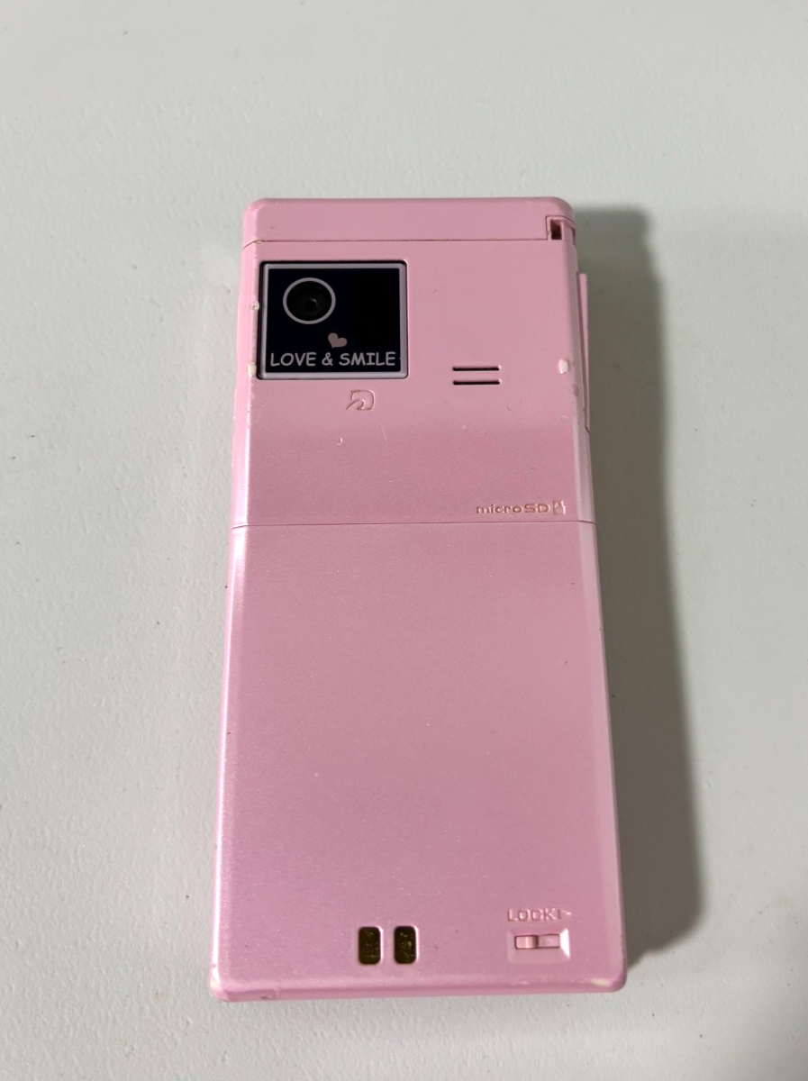 docomo F-06D Girls' Happy Pink Girls FOMA Japanese Flip Phone Near