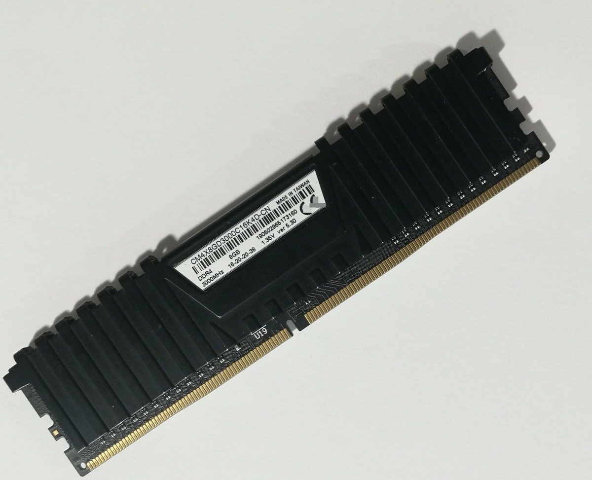 Corsair 8GB DDR4 3000 Desktop DIMM RAM VENGEANCE LPX XMP PC4-24000