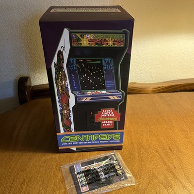 New Wave Toys Replicade Atari Centipede 1/6 Scale Arcade Backer