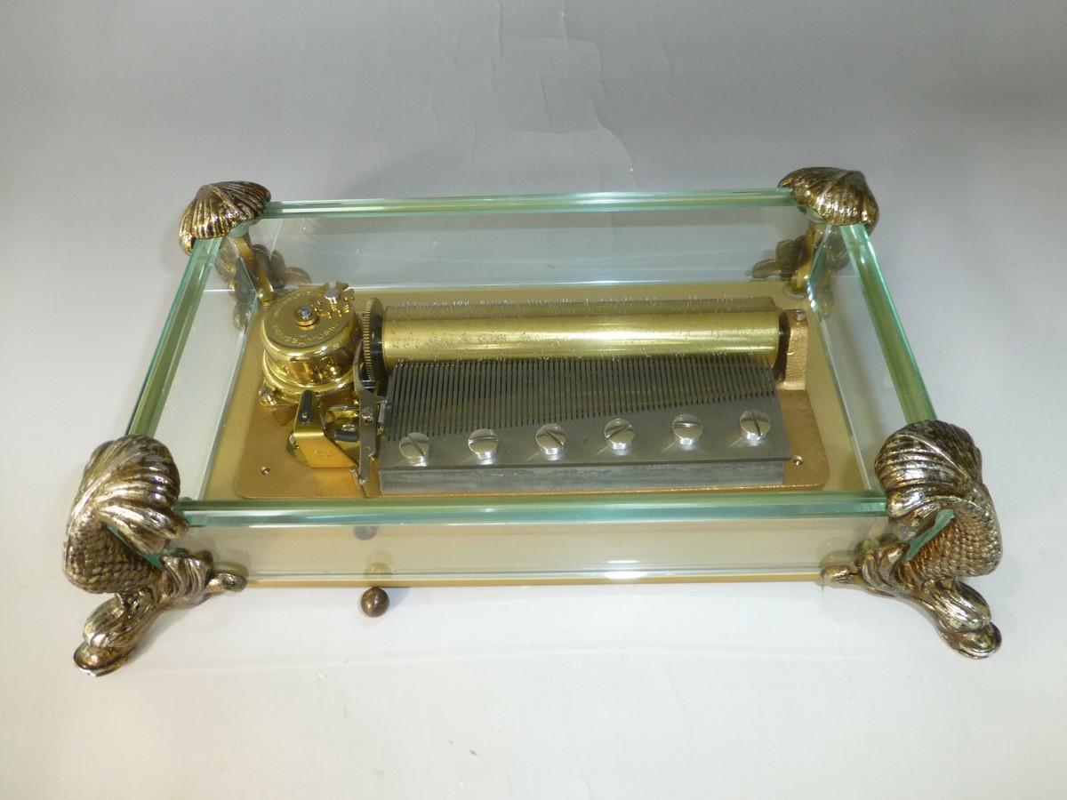 VINTAGE SWISS REUGE 72 MUSIC BOX, CRYSTAL CLEAR GLASS CASE LARGE