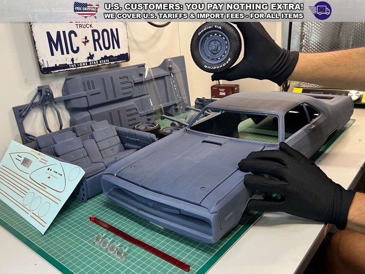 1/8 Scale 1970 Chrysler 300 Hurst Large Resin Model Kit – 28.11