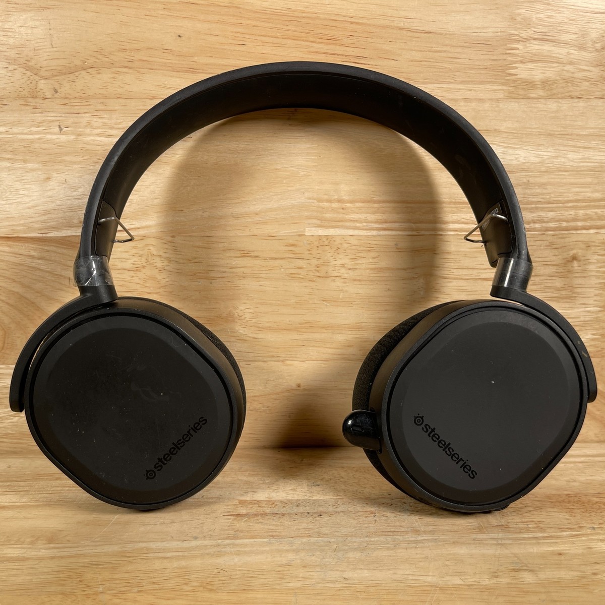 SteelSeries Arctis 3 Black All-Platform Noise Cancelling Over Ear