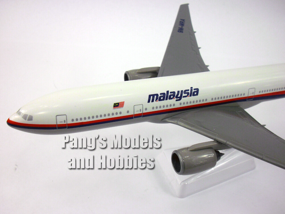 Boeing 777 (777-200) Malaysia Airlines 1997 - 50 Years 1/200 Scale