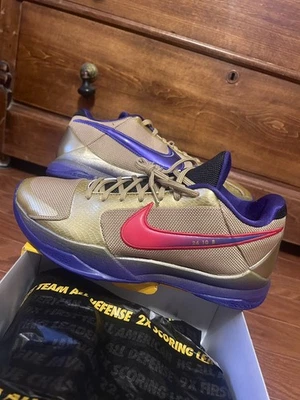 Nike Zoom Kobe 5 Protro x Undefeated Hall Of Fame for Sale