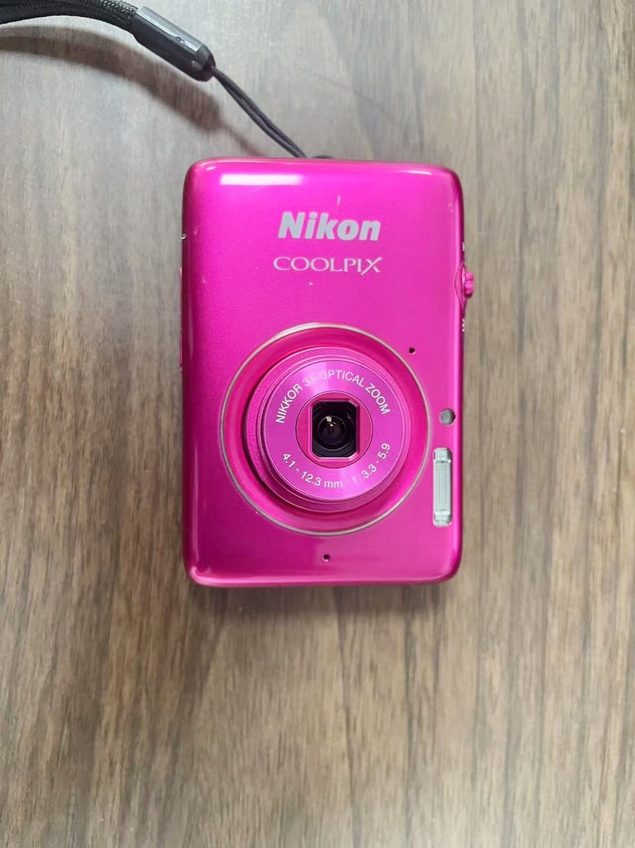 Nikon COOLPIX S01 10.1MP Digital Camera - Mirror silver and Rose