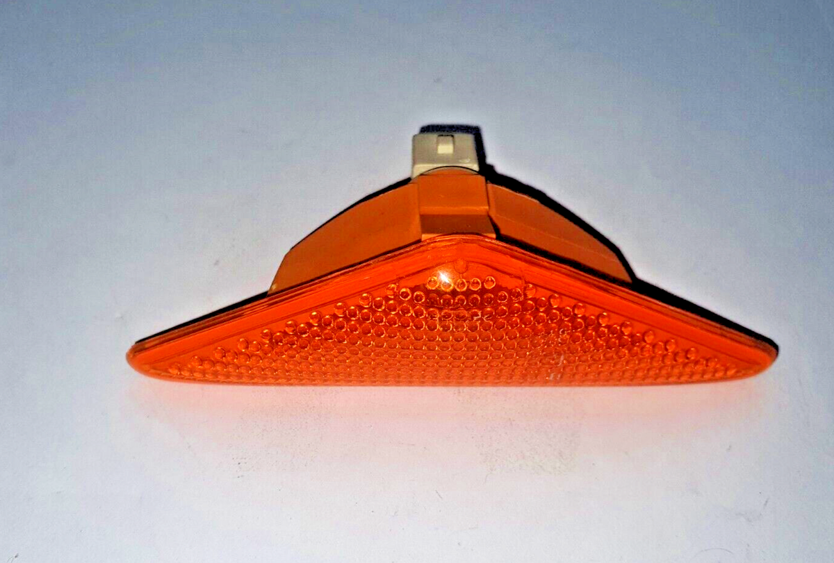 PN: 410953081 SIDE TURN INDICATOR LIGHT For Lamborghini Murcielago
