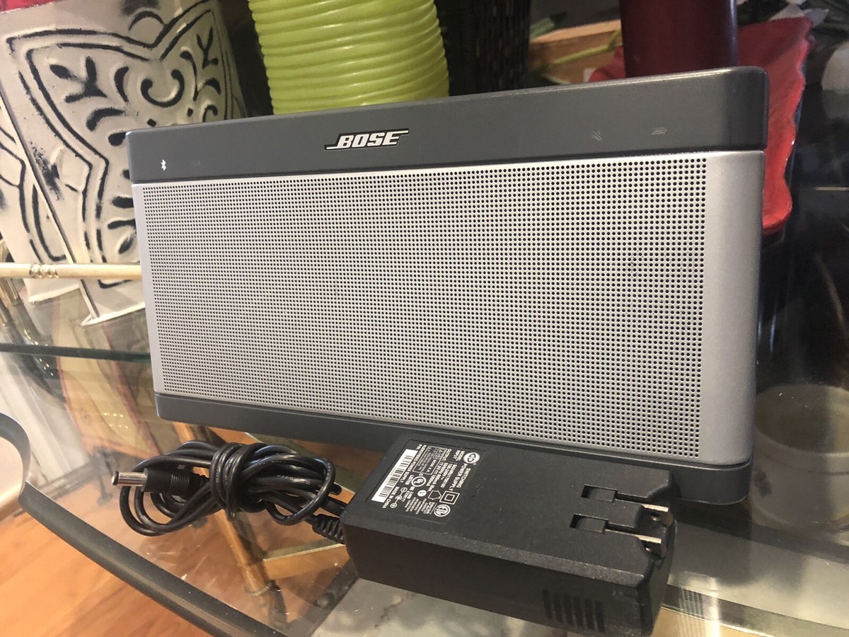 Bose Soundlink III Bluetooth Speaker - Silver -w Bose Adapter Bose