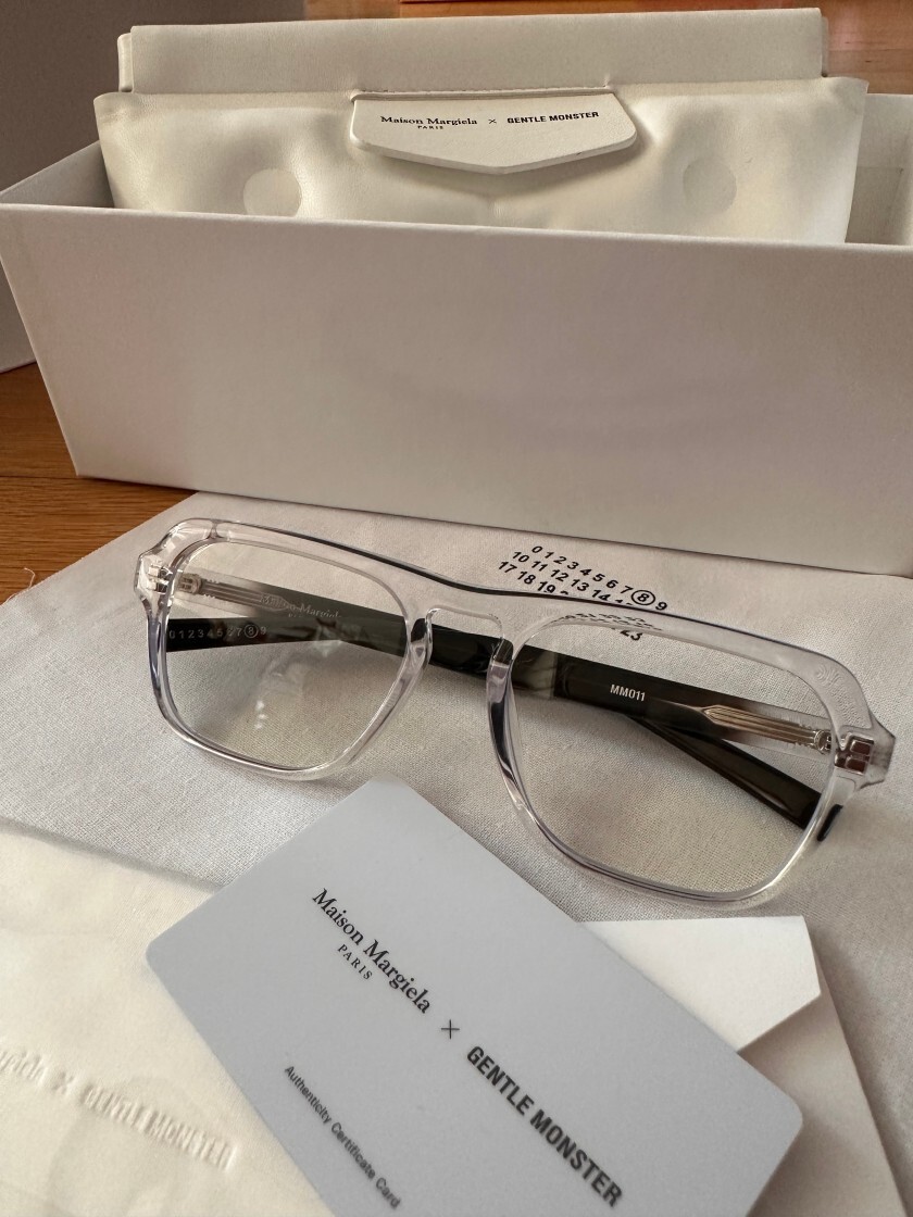 Gentle Monster Maison Margiela MM011 Black Gradient Clear MM011-C1