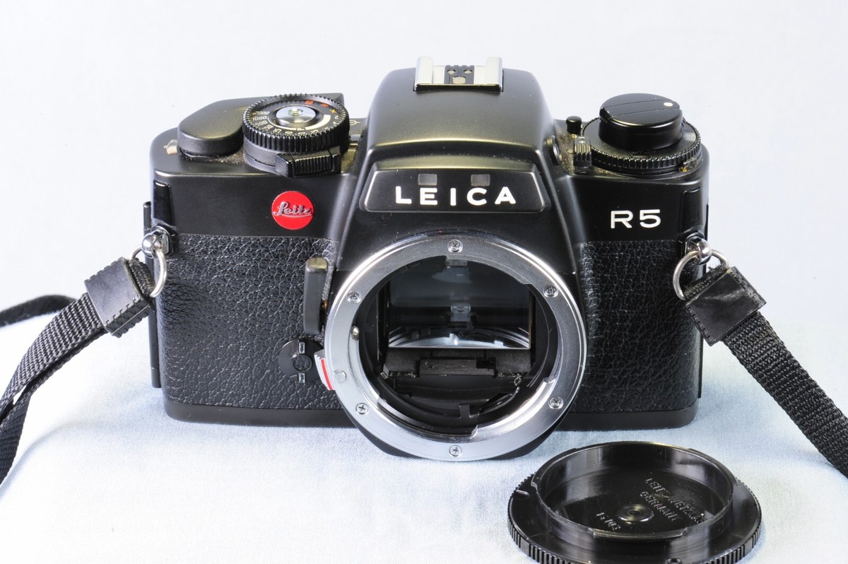 Leica R5 35mm SLR film camera with 24mm f2.8 iens / instructions