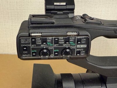 SONY HXR-NX80 body, battery Professional video cameras Home