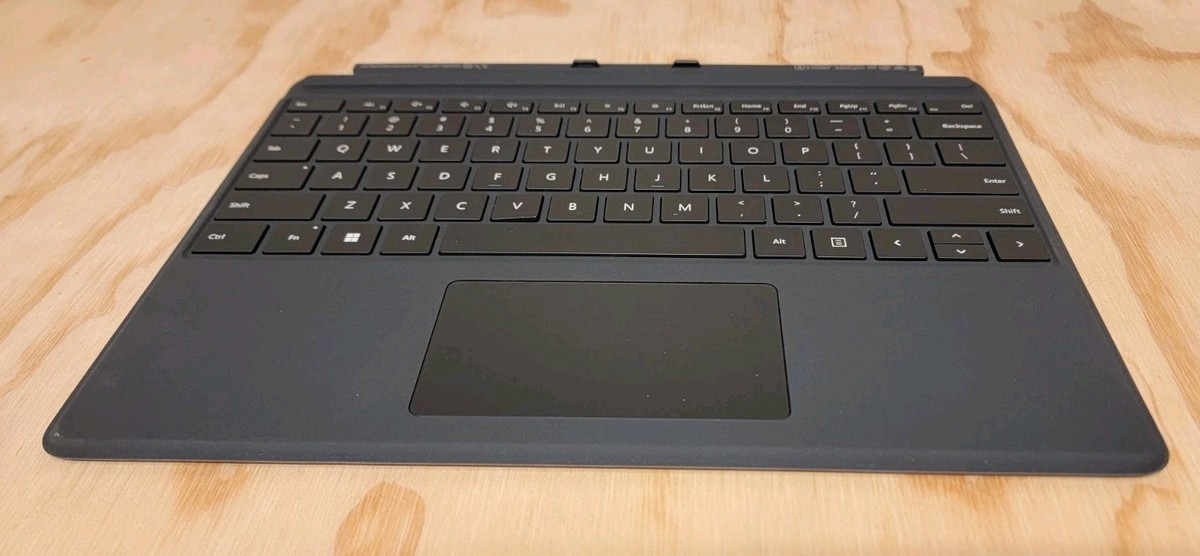 Microsoft Surface Pro 11, 10, 9, 8, X - Signature Type Cover