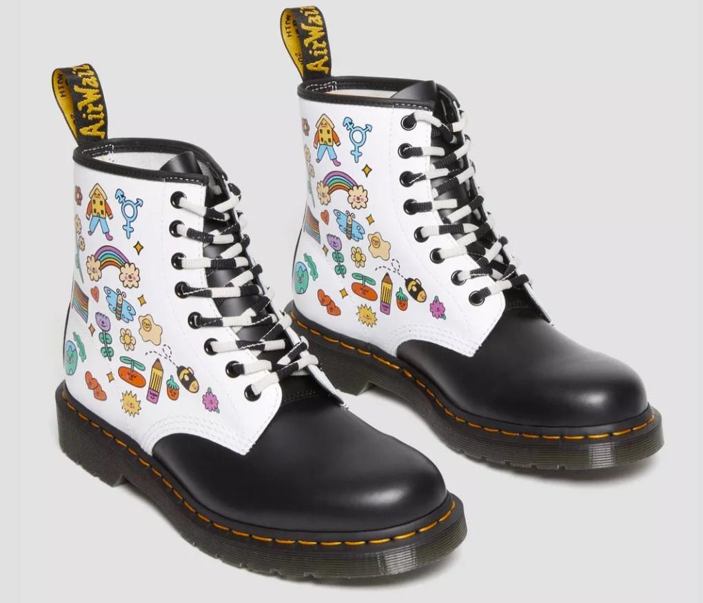 Doc Dr. Martens Colorful Graphics Pride Leather 1460 Boots M-7 / W