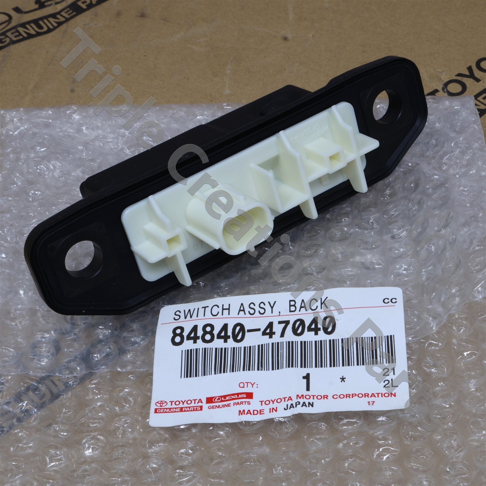 Toyota Genuine 84840-47040 Switch Assy Back Door Opener 8484047040