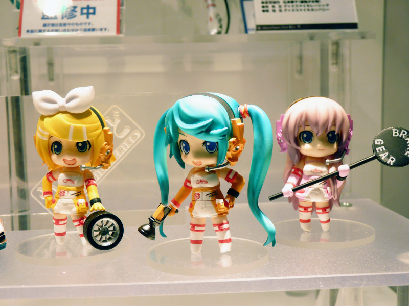 さまざまな絵師によるミク、新ボカロLilly、ルカなどまだまだ広がる