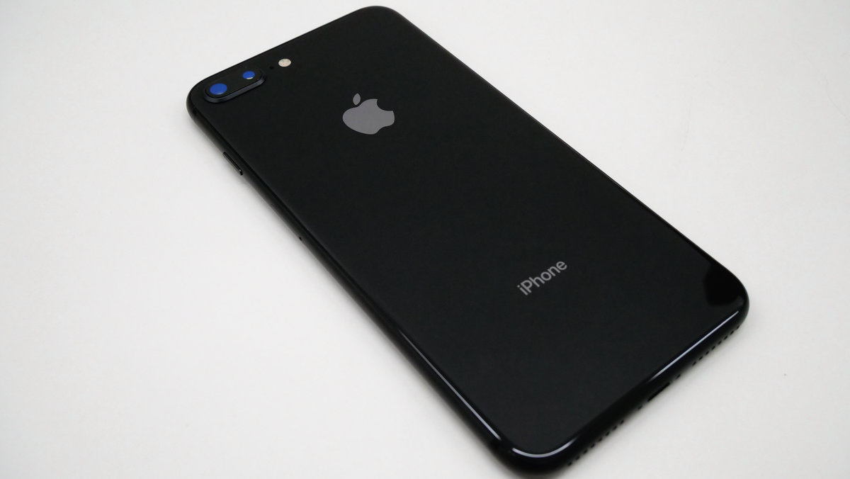 iPhone 8/8 Plus」速攻フォトレビュー、背面ガラスでどう生まれ変わっ