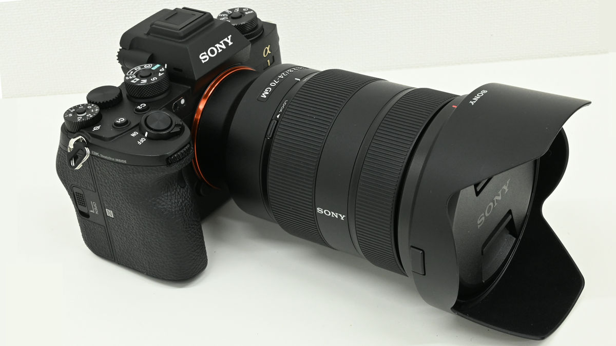 ソニーが最先端技術を詰め込んだミラーレス一眼カメラ「α1」を触って