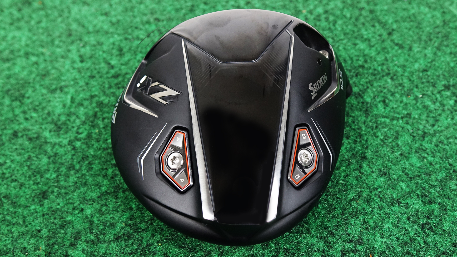 スリクソン ZXi ドライバーを筒康博が試打「球持ちが長くボールを押し