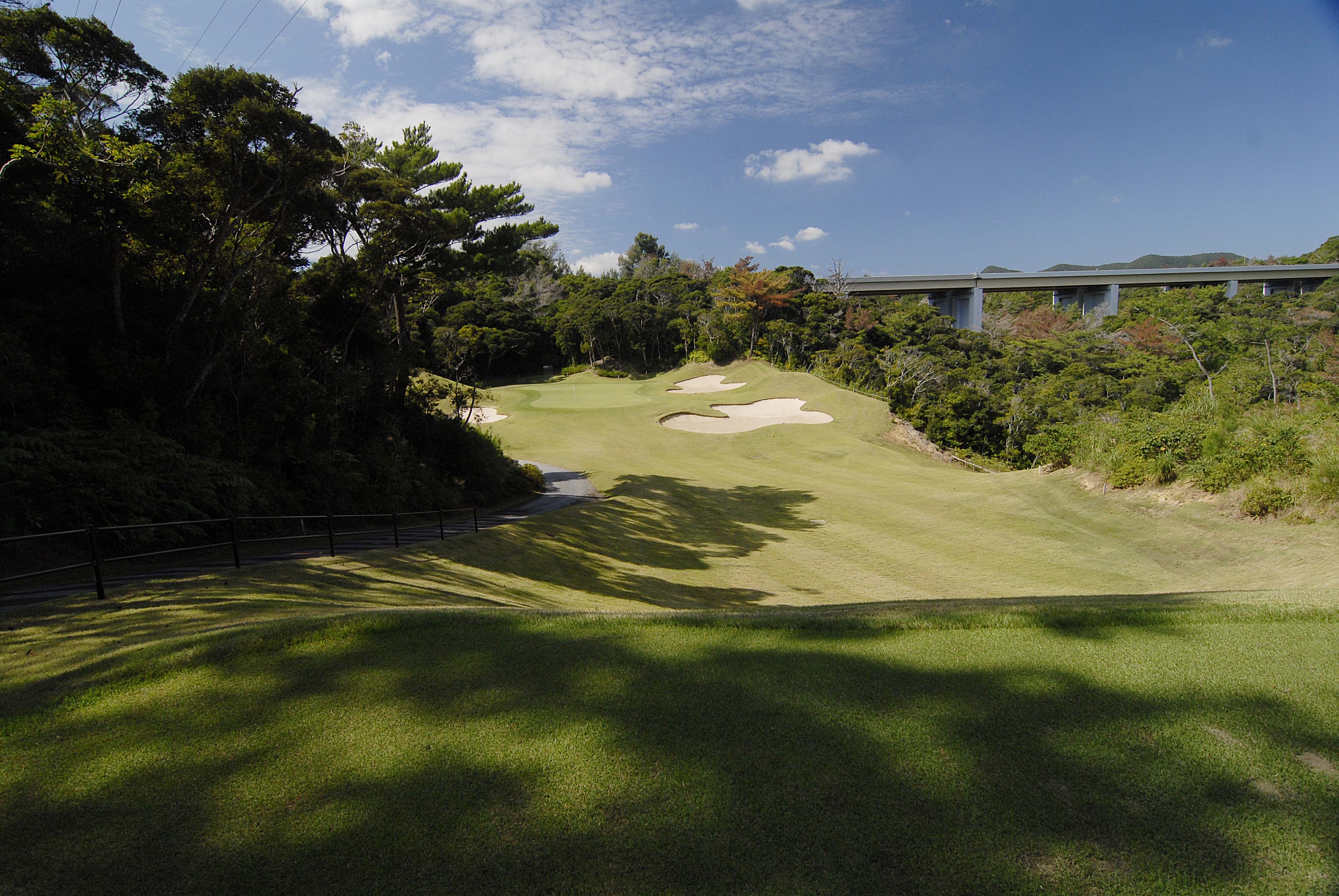 宜野座カントリークラブを予約する｜GDOゴルフ場予約