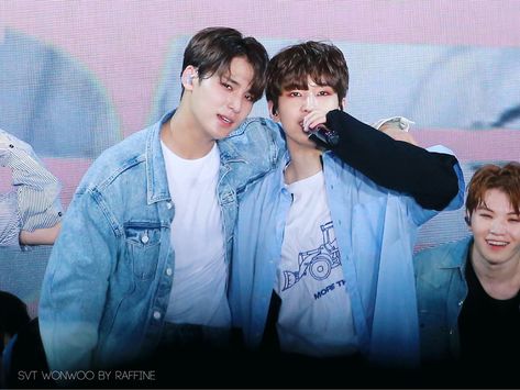 23 件の「SEVENTEEN ミーニー」や「ミーニー」のアイデアを見つけま