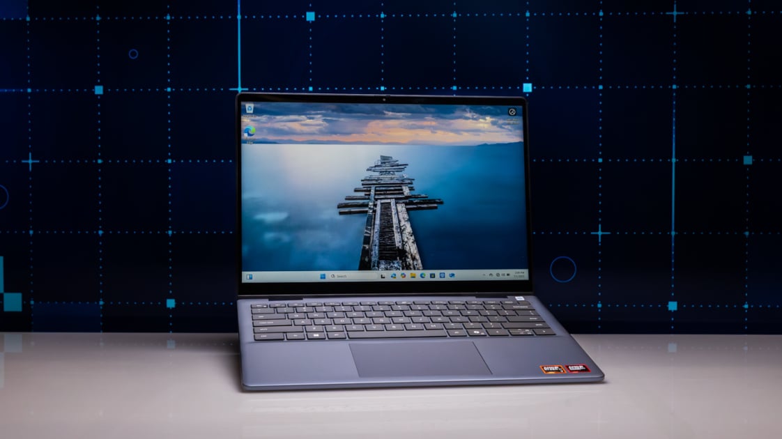 Dell 14 Plus 2-in-1 (DB04255) Review: A Solid Build, But a Second