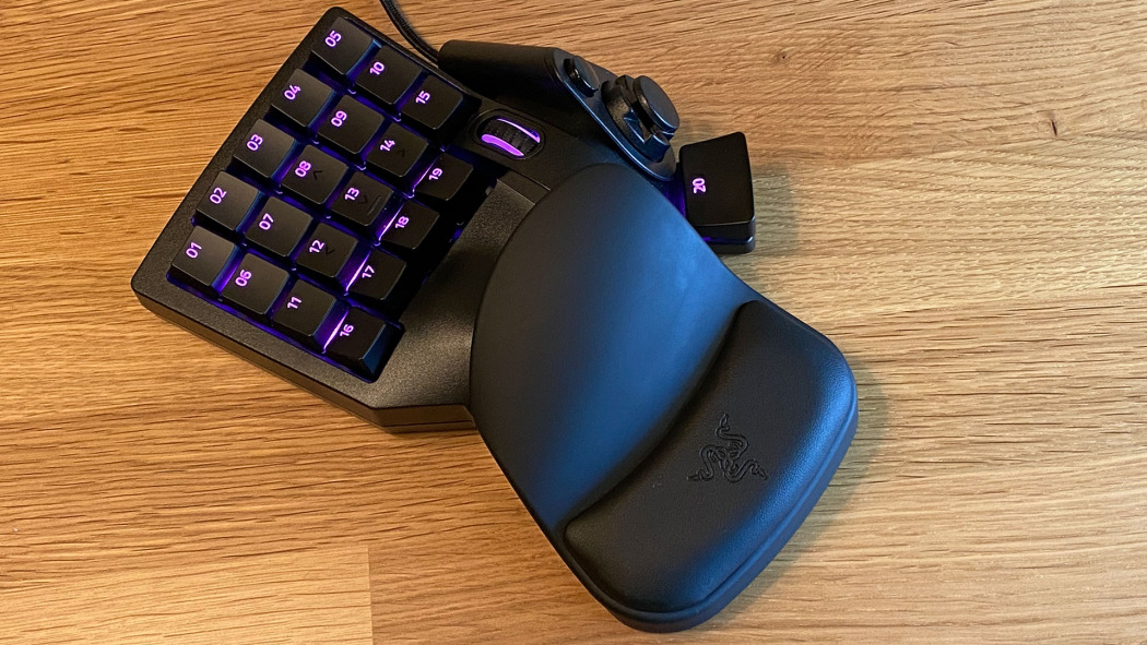 Razer Tartarus Pro Review | PCMag