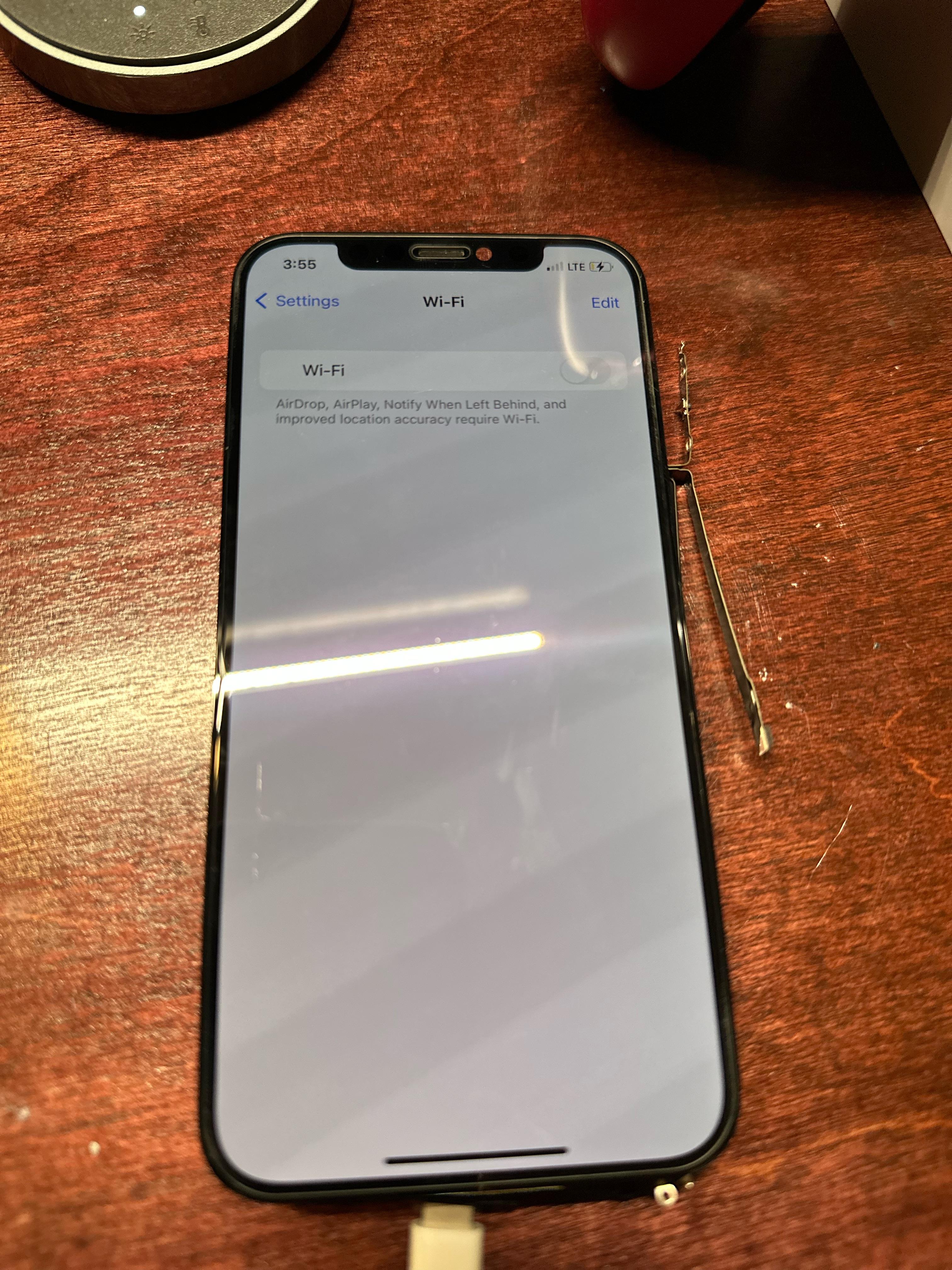 iPhone 12 iOS 16.6 で Wi-Fi と Bluetooth がグレーアウトしちゃっ