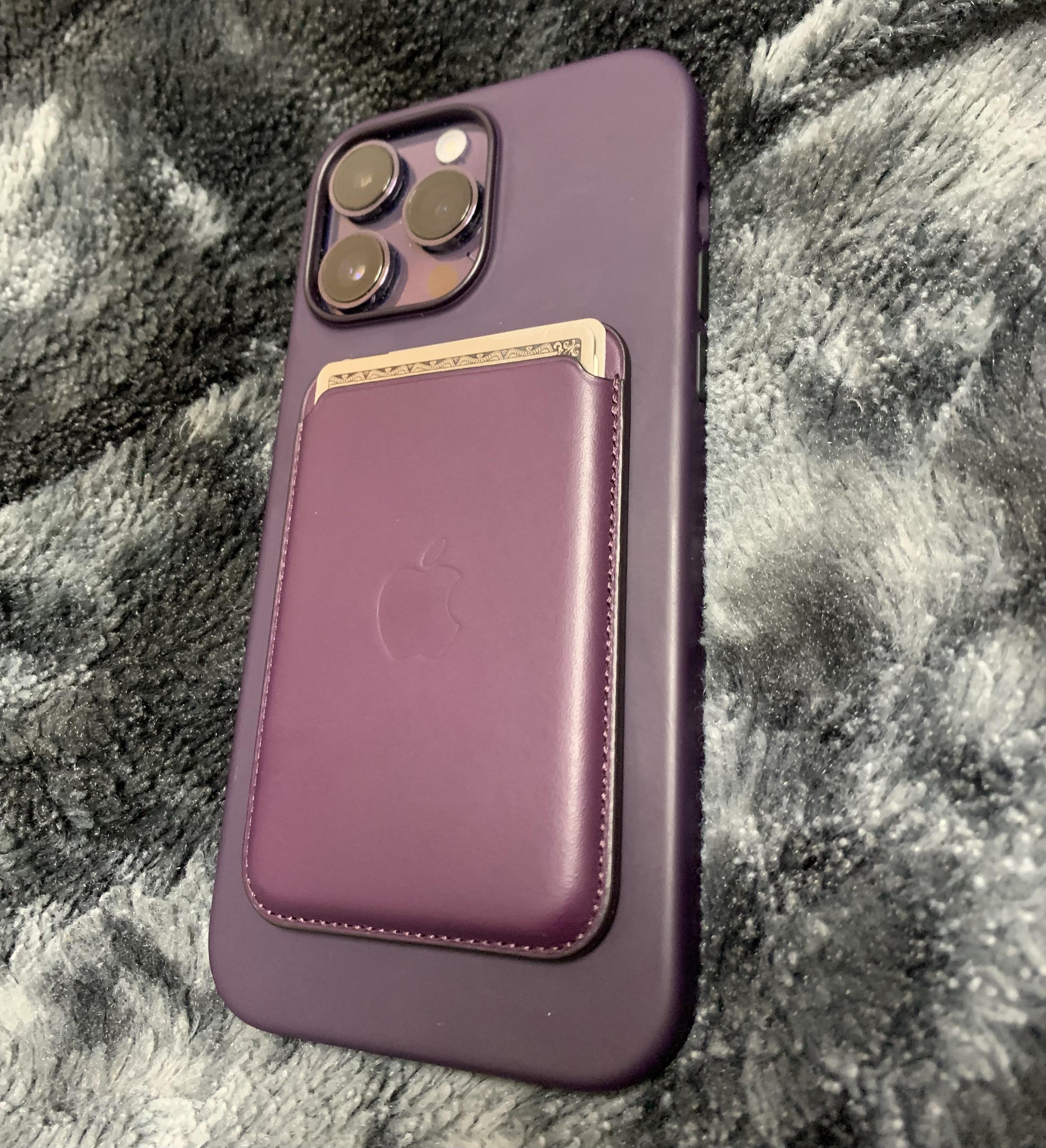 iPhone 14 Pro Max 1TB のディープパープルに、エルダーベリーの